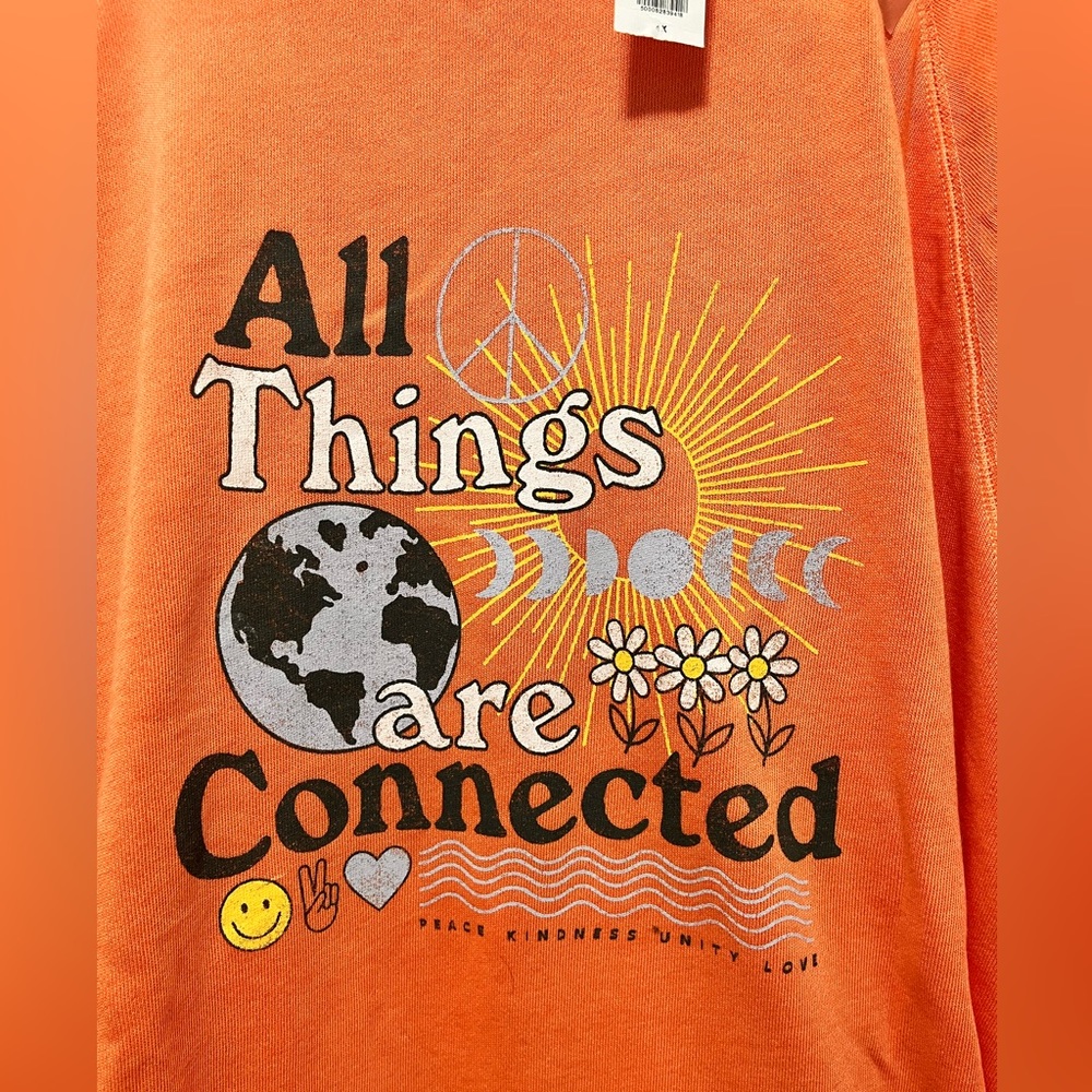 ☮️ All Things Are Connected ☮️ Vintage Style Graphic Pullover